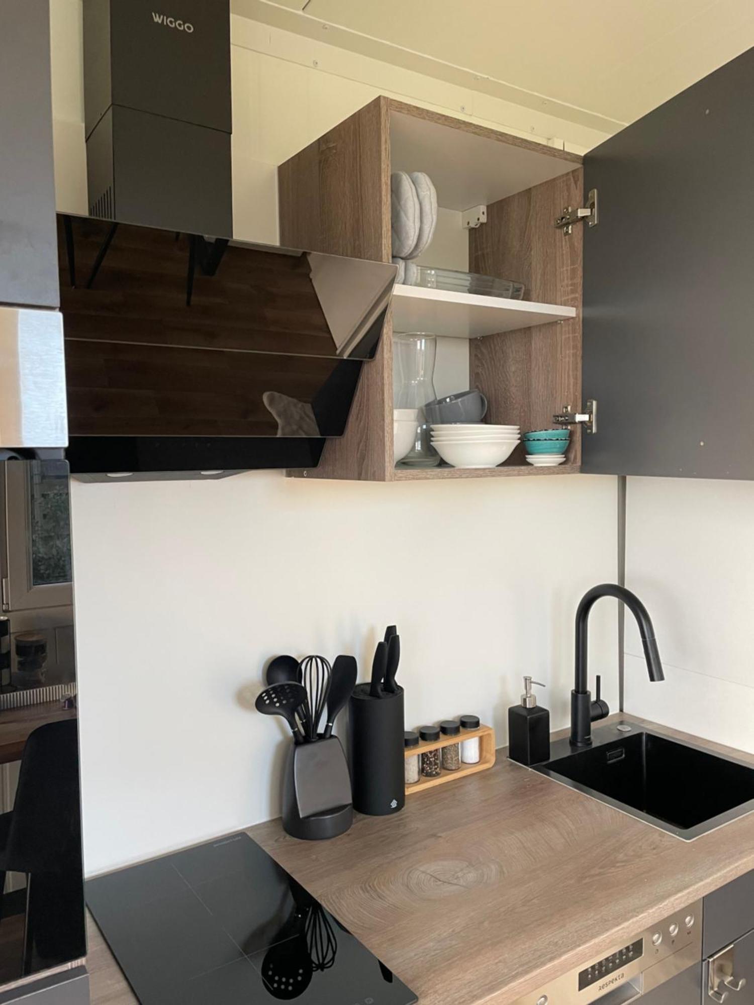 Luxe Tiny House Incl Jacuzzi En Strandhuisje In Zomerseizoen Meliskerke Εξωτερικό φωτογραφία